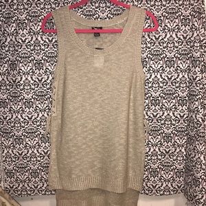 🌸🌸 NWT Sleeveless Sweeter 🌸🌸